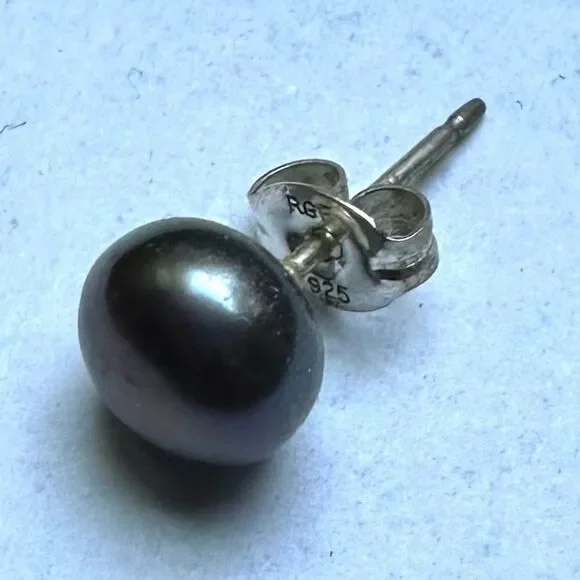 Elegant Gray Black Freshwater Pearl Stud RGF Sterling Silver Earrings - Picture 11 of 11